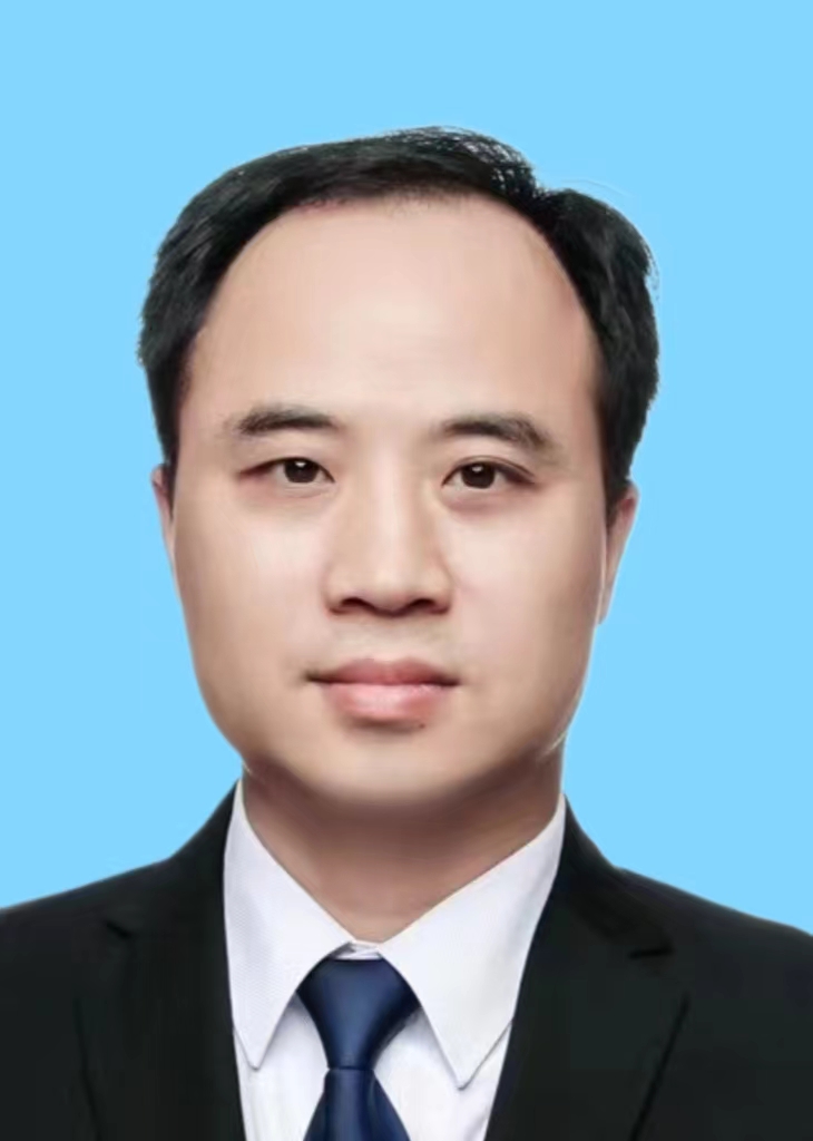 欧林党组成员、副主任