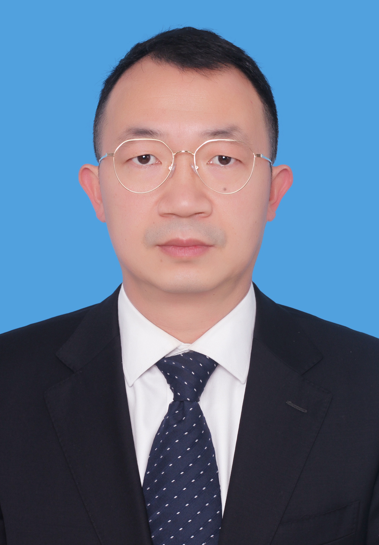 曾佑勇党工委副书记、办事处主任