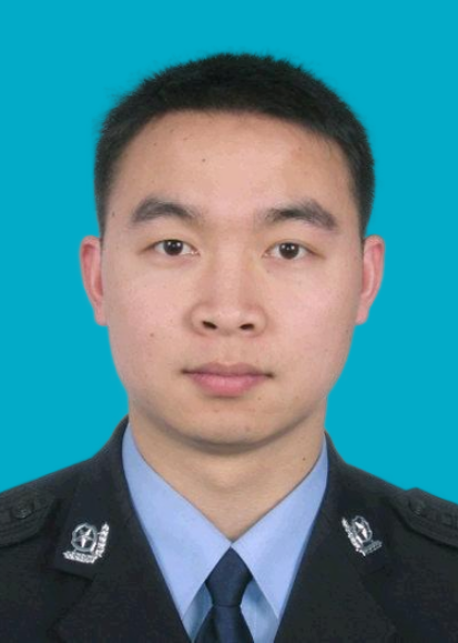 叶洪村镇党委委员