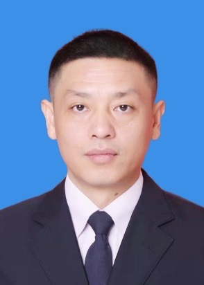 彭永胜政法委员、副镇长