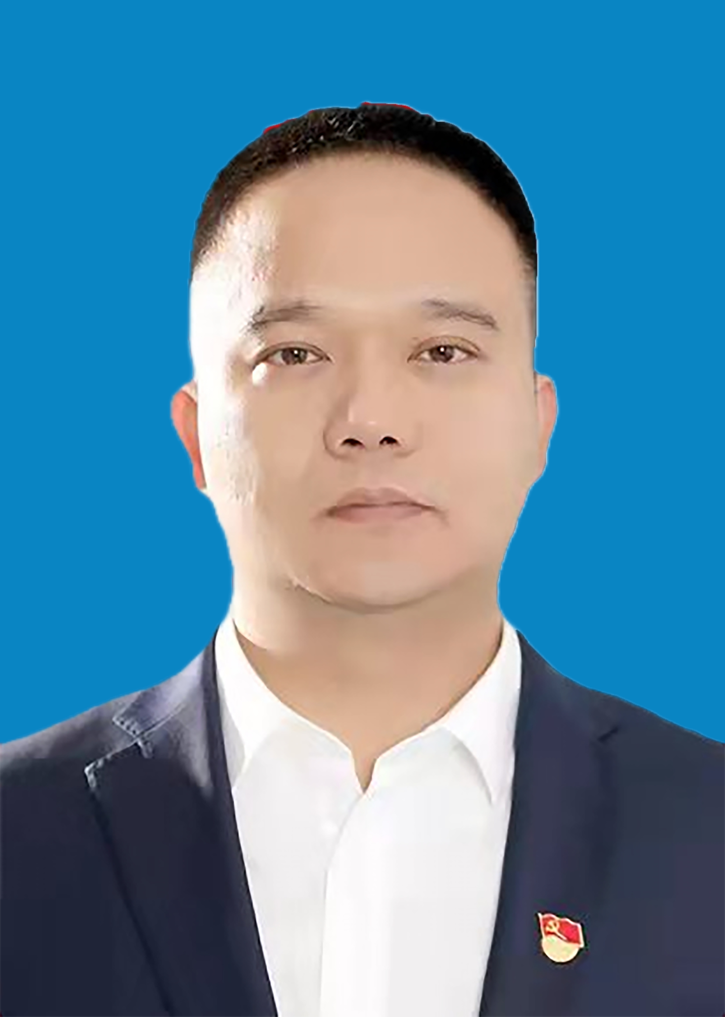 张磊党委委员、人武部长、副镇长