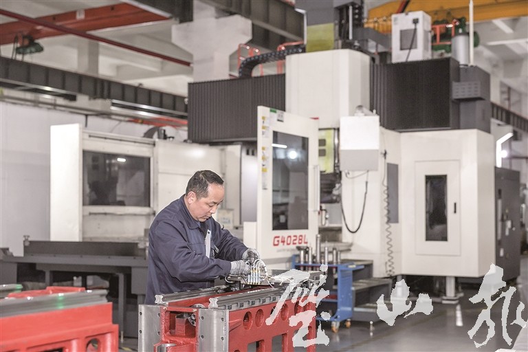 全力攻坚关键核心技术 努力打造全市具有影响力的产业创新策源地