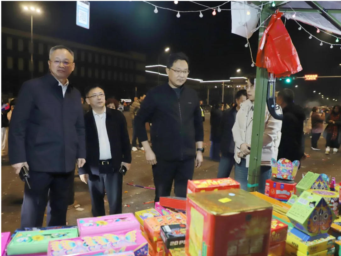 唐军检查调度春节假期值班值守工作并看望慰问一线干部职工